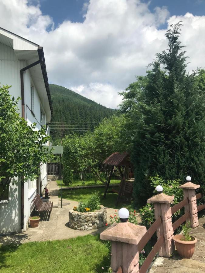 Садиба Диво Квітка Tatariv Exterior foto